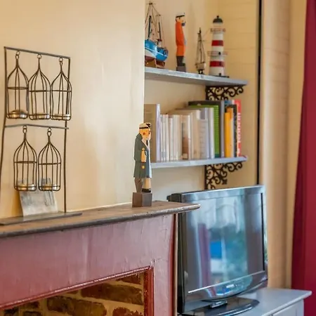 Les Volets Rouges Maison De Pecheur Avec Exterieur Сasa de vacaciones *