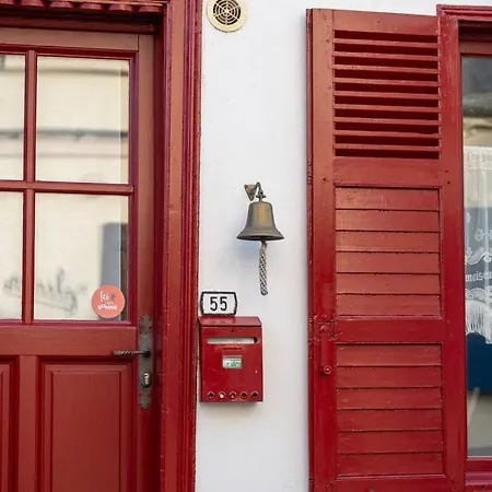 Les Volets Rouges Maison De Pecheur Avec Exterieur *